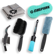 CyclingDeal Bike Cleaning Kit - Bicycle Washing / Cleaning Brushes / Microfiber Cloths / Sponge