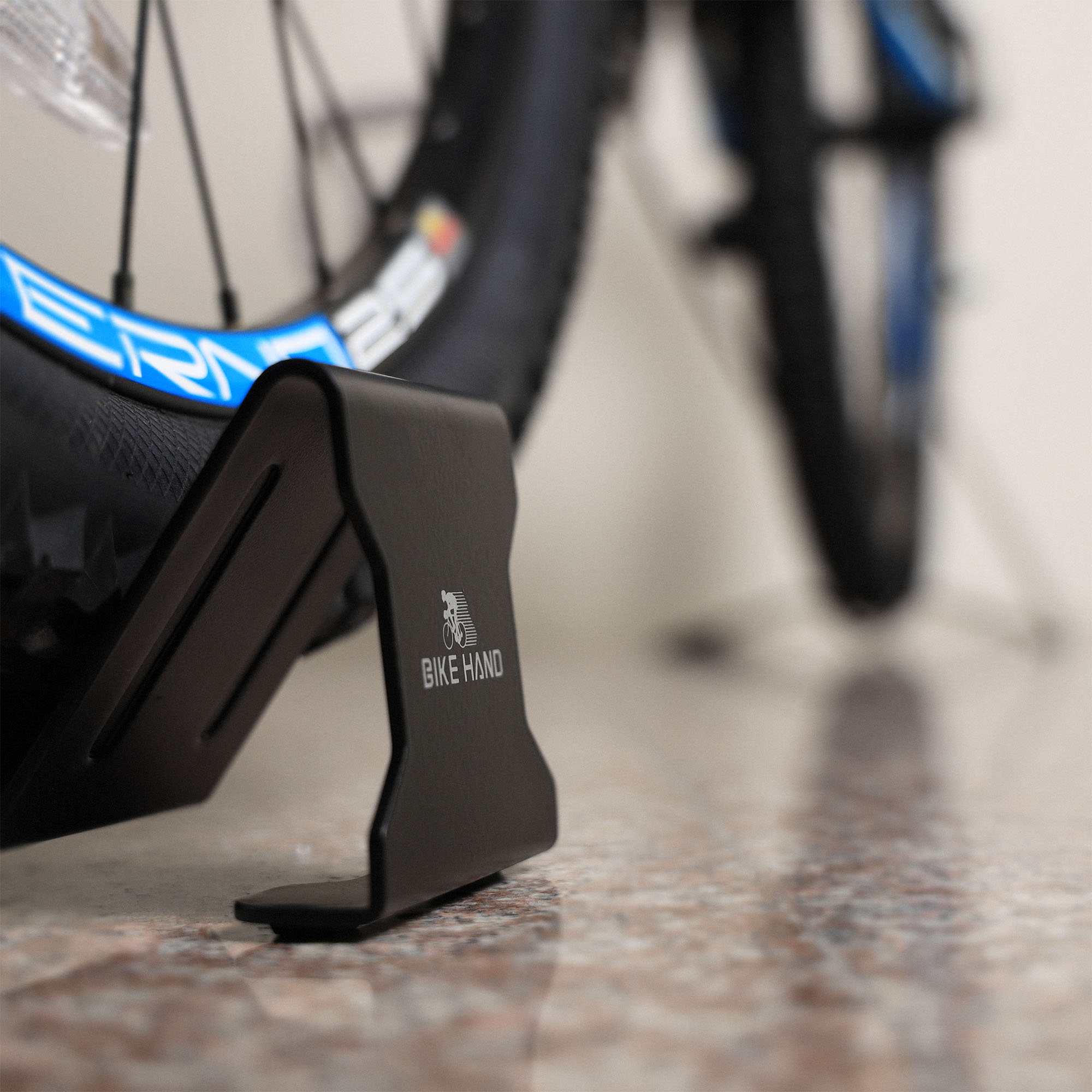 Front tire bike stand online
