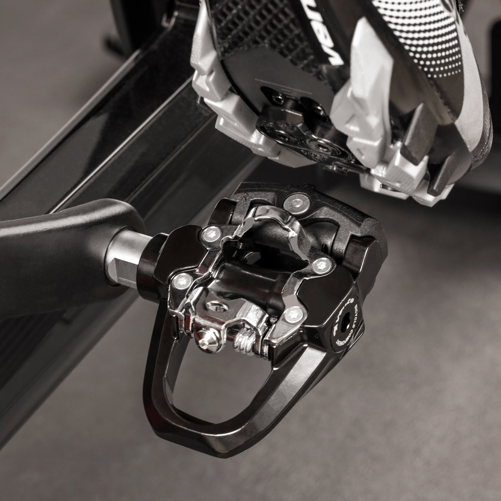 Removing shimano spd pedals hot sale
