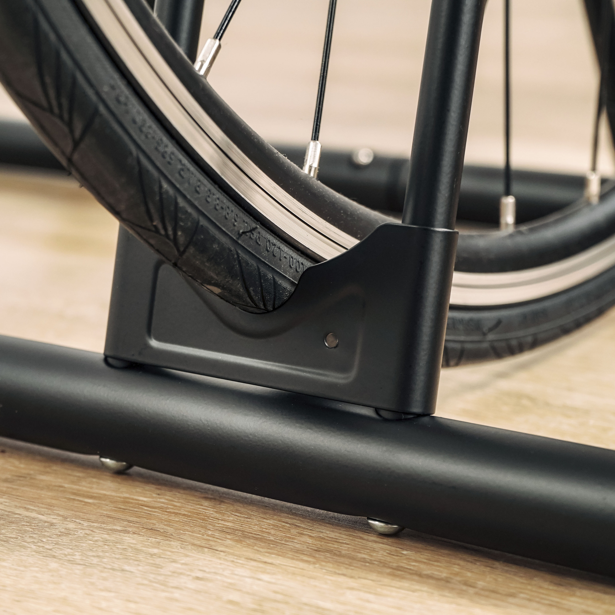 Cycle back wheel stand outlet